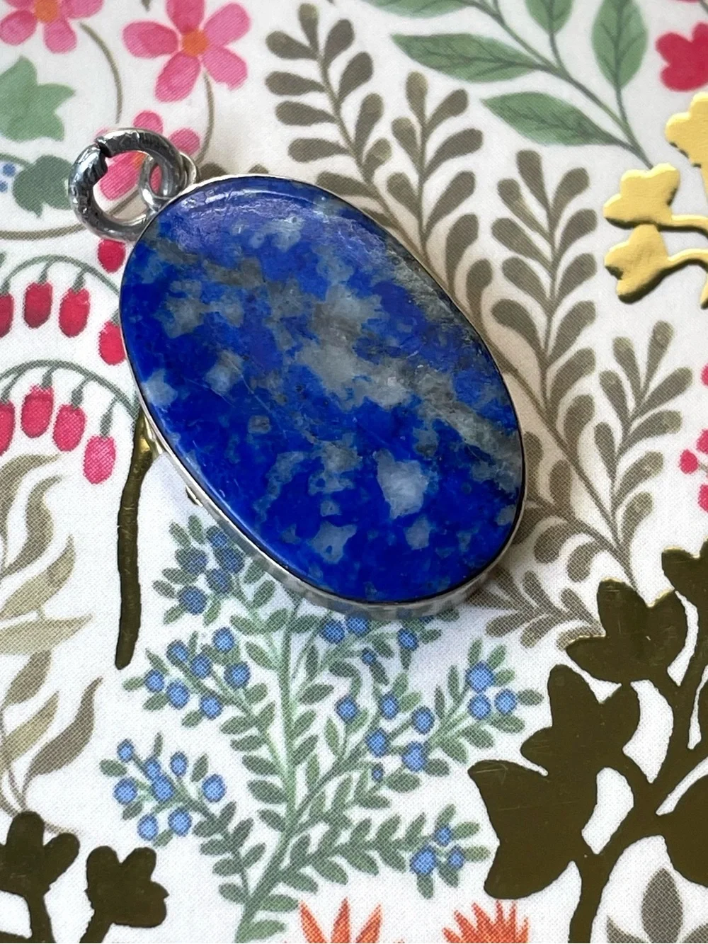 Vintage stamped 925 sterling silver & polished blue stone pendant boho